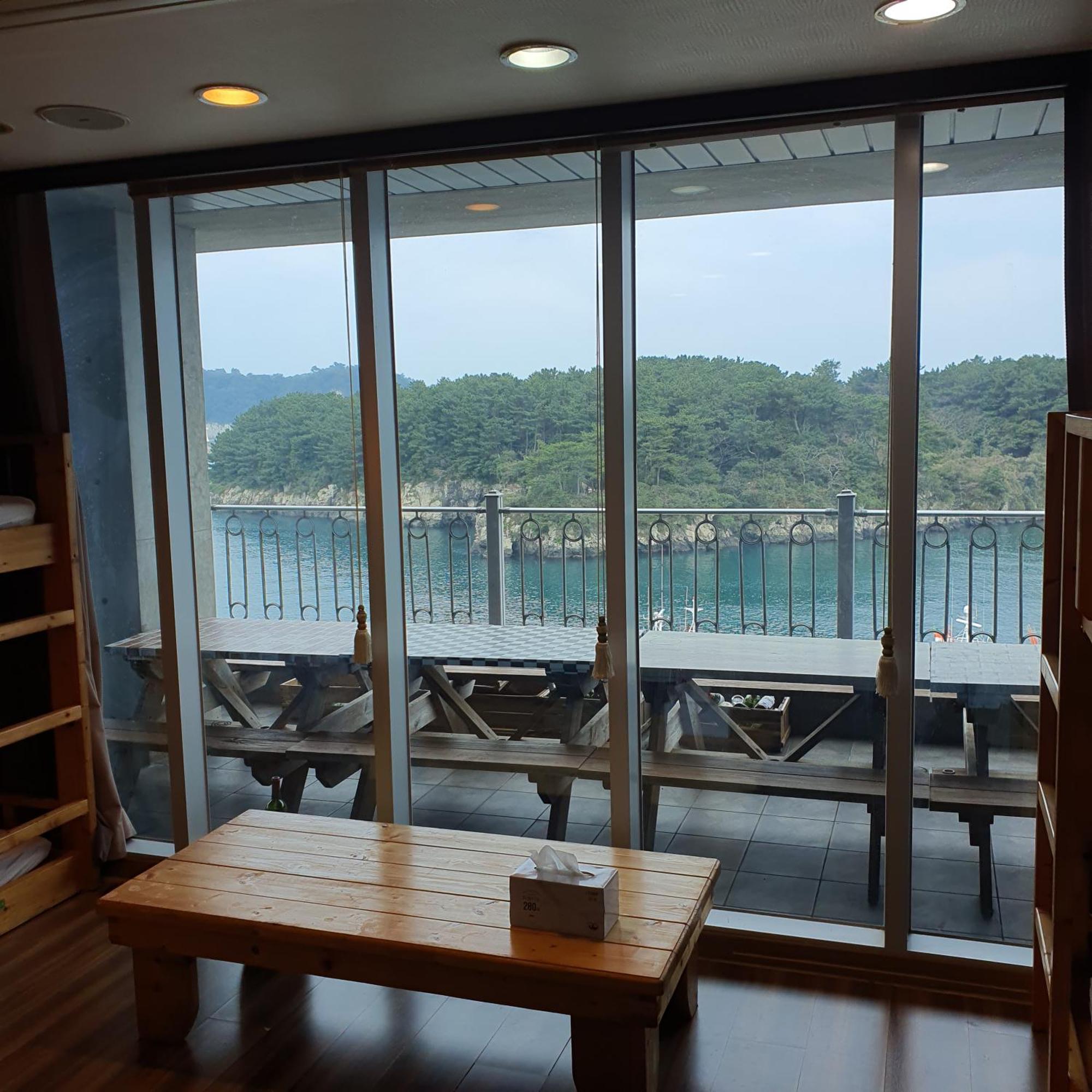 Seom Guesthouse ซอกวีโพ ภายนอก รูปภาพ
