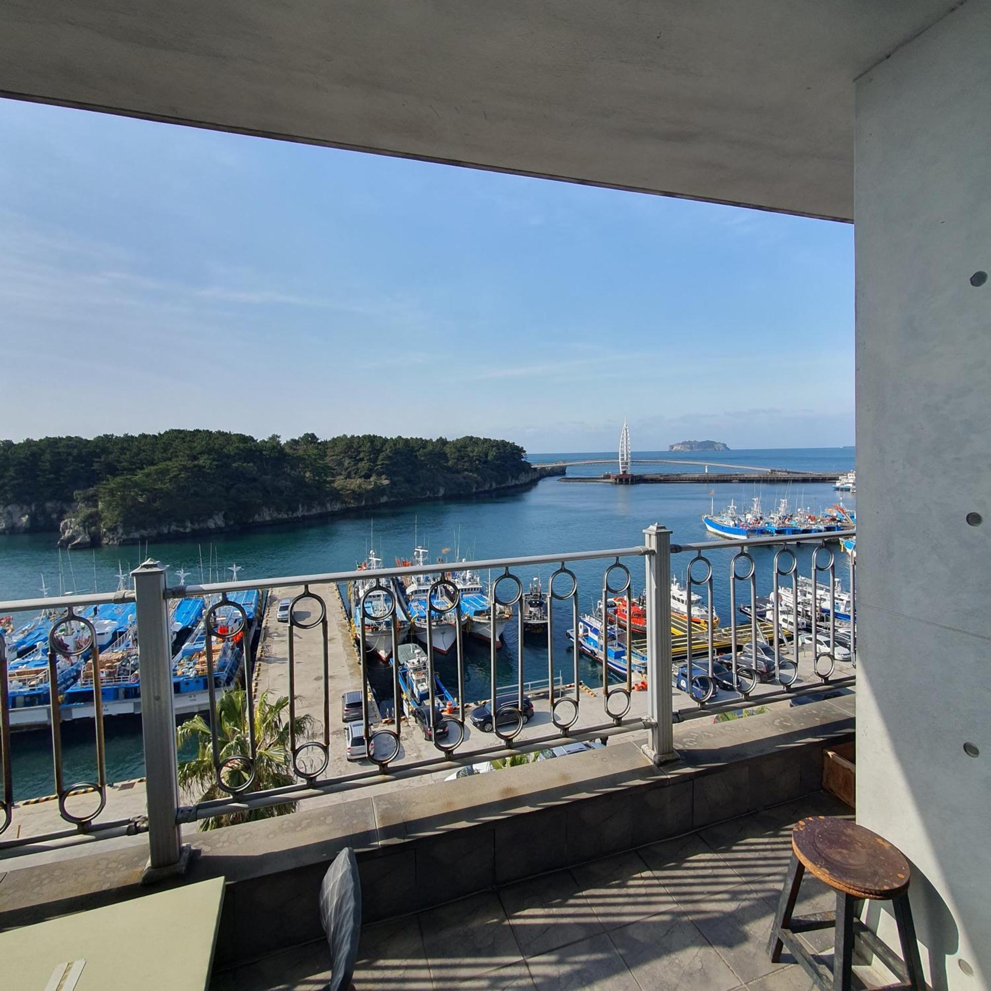 Seom Guesthouse ซอกวีโพ ภายนอก รูปภาพ