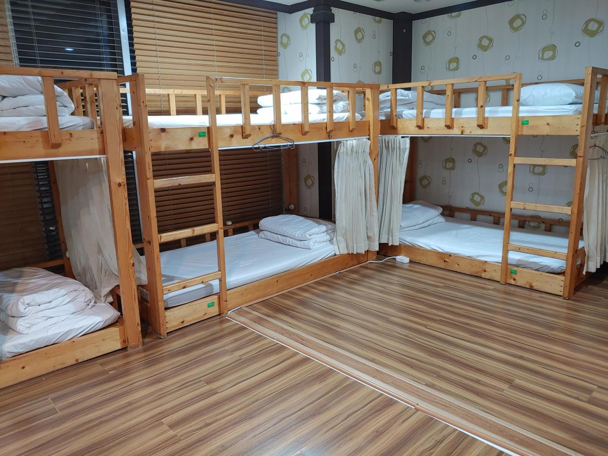 Seom Guesthouse ซอกวีโพ ภายนอก รูปภาพ